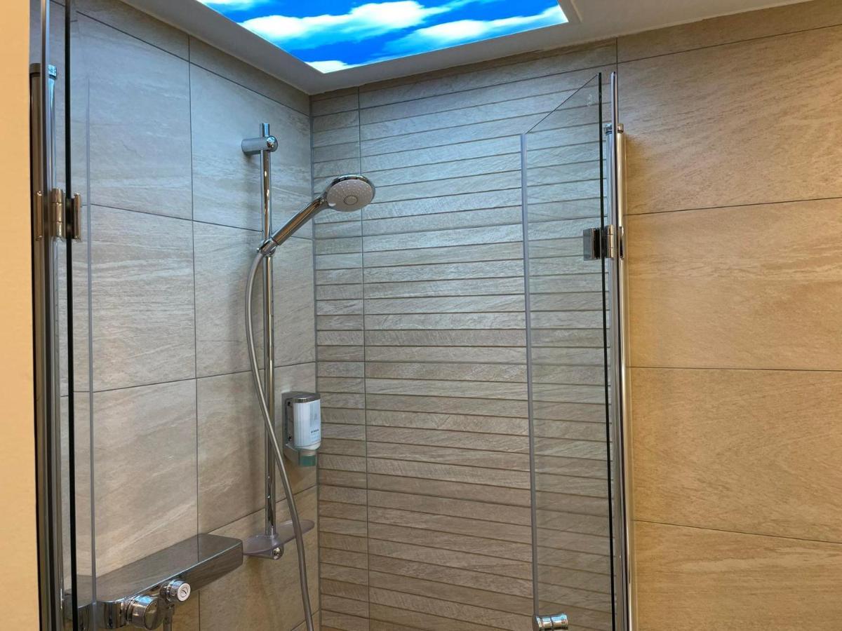 Apartamento Themenpartment Himmel Und Mehr Penthouse Gelsenkirchen Exterior foto
